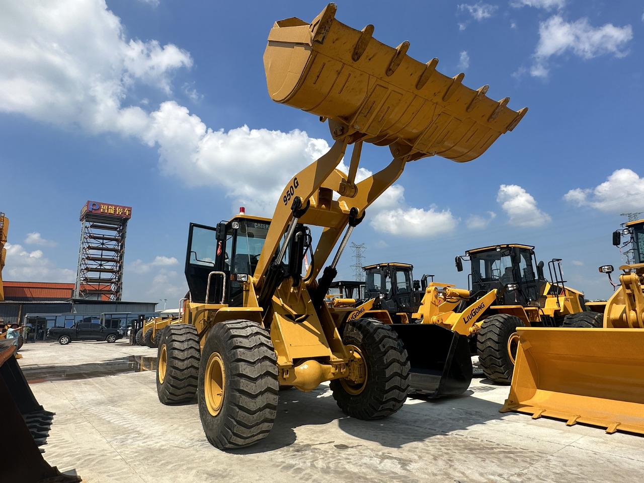 CATERPILLAR 950GC - Utovarivač točkaš: slika 2 CATERPILLAR 950GC - Utovarivač točkaš: slika 2