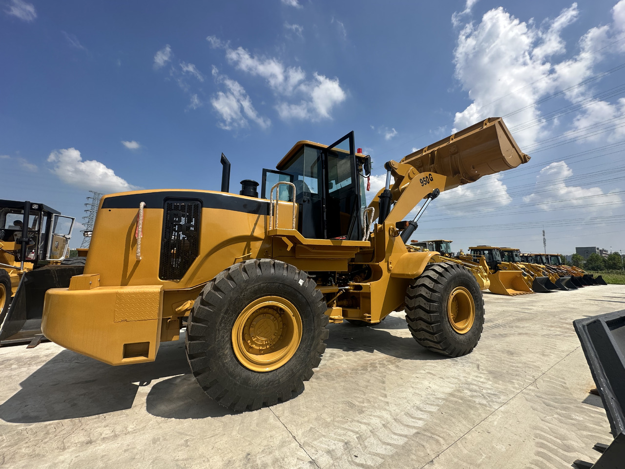 CATERPILLAR 950GC - Utovarivač točkaš: slika 5 CATERPILLAR 950GC - Utovarivač točkaš: slika 5