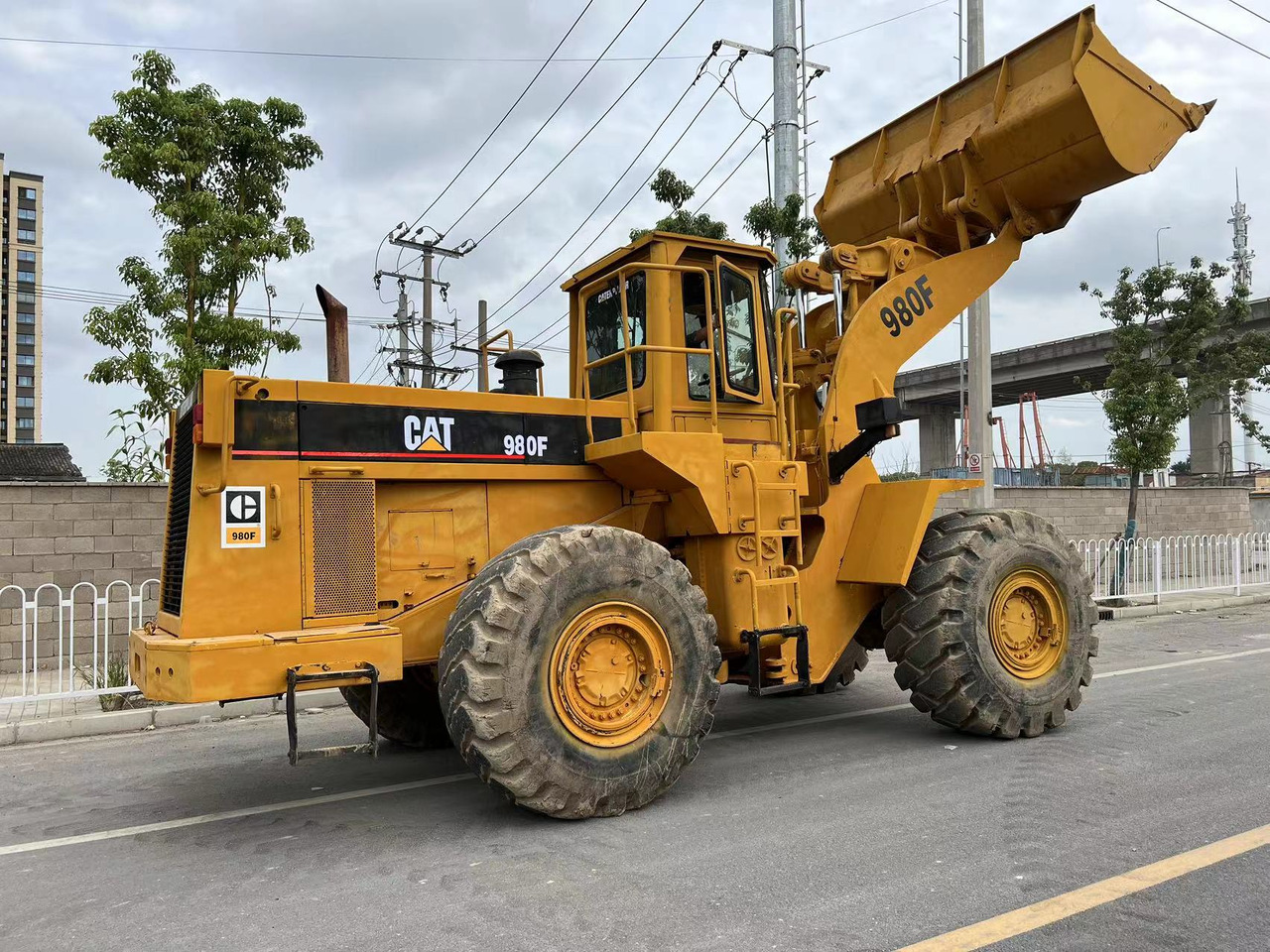 CATERPILLAR 980F - Utovarivač guseničar: slika 3 CATERPILLAR 980F - Utovarivač guseničar: slika 3