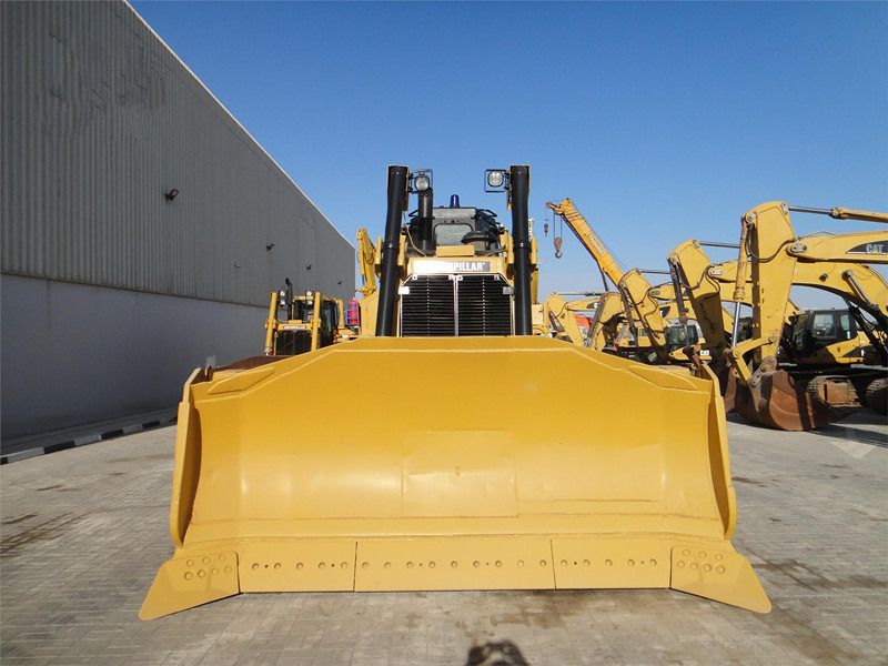 CATERPILLAR D8N - Buldožer: slika 2 CATERPILLAR D8N - Buldožer: slika 2