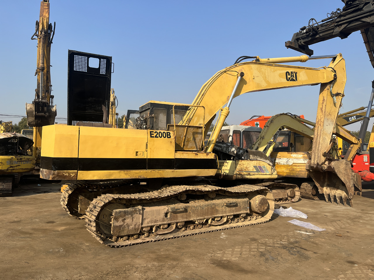 CATERPILLAR E200 - Bager guseničar: slika 5 CATERPILLAR E200 - Bager guseničar: slika 5