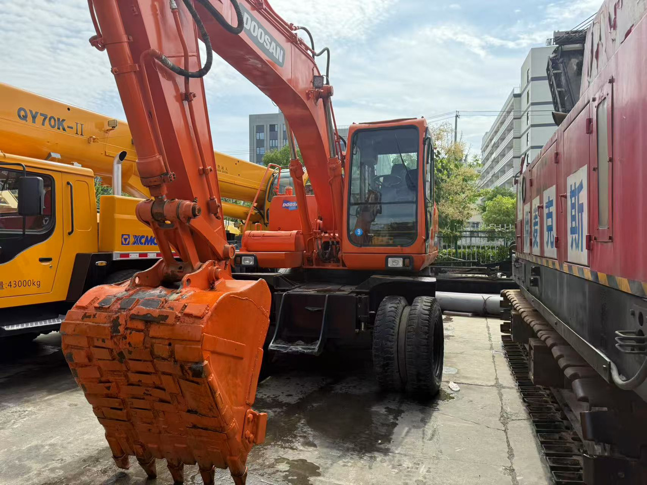 DOOSAN DH150W-7 - Bager točkaš: slika 2 DOOSAN DH150W-7 - Bager točkaš: slika 2