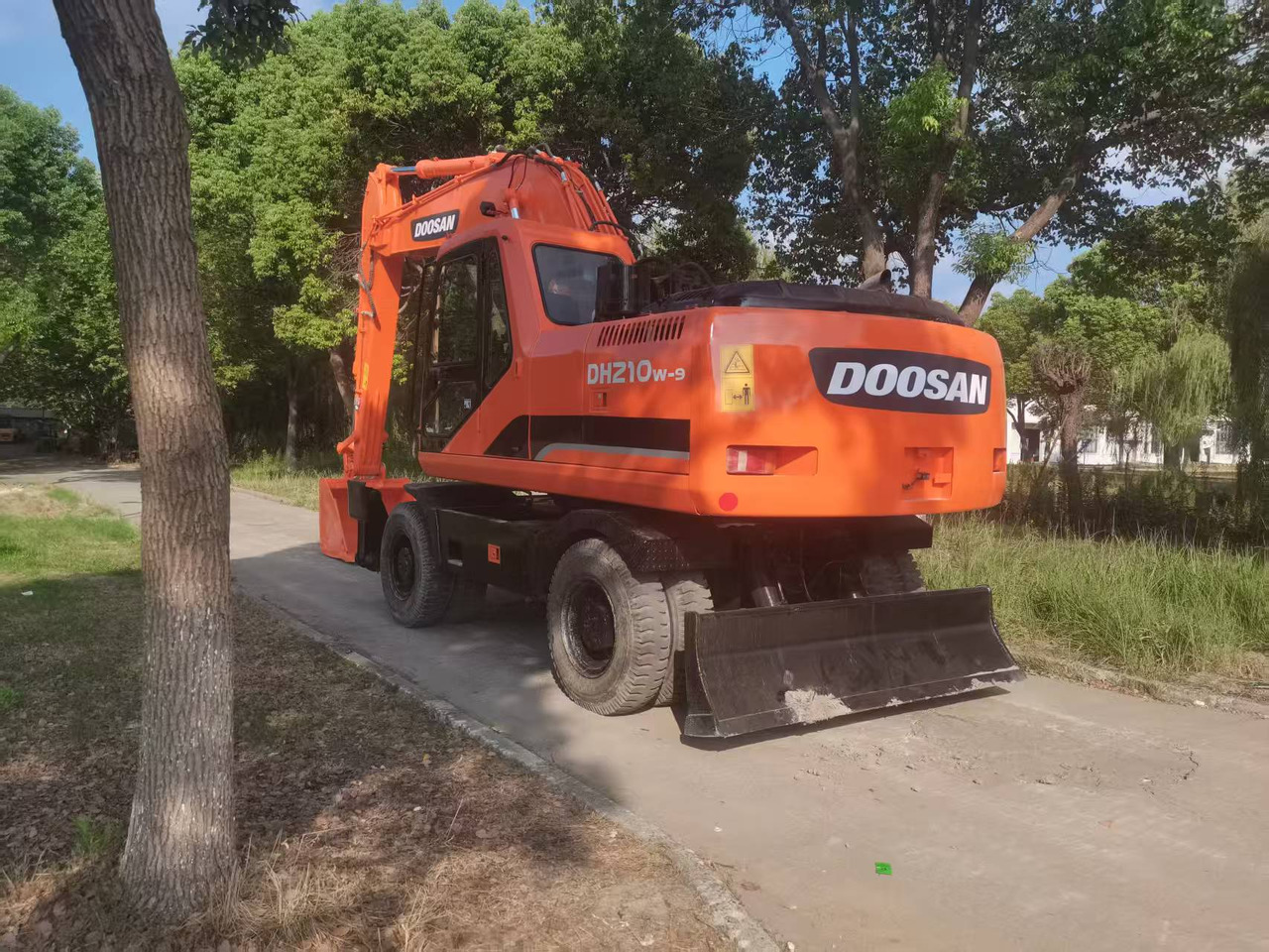DOOSAN DH210W-9C - Bager točkaš: slika 3 DOOSAN DH210W-9C - Bager točkaš: slika 3