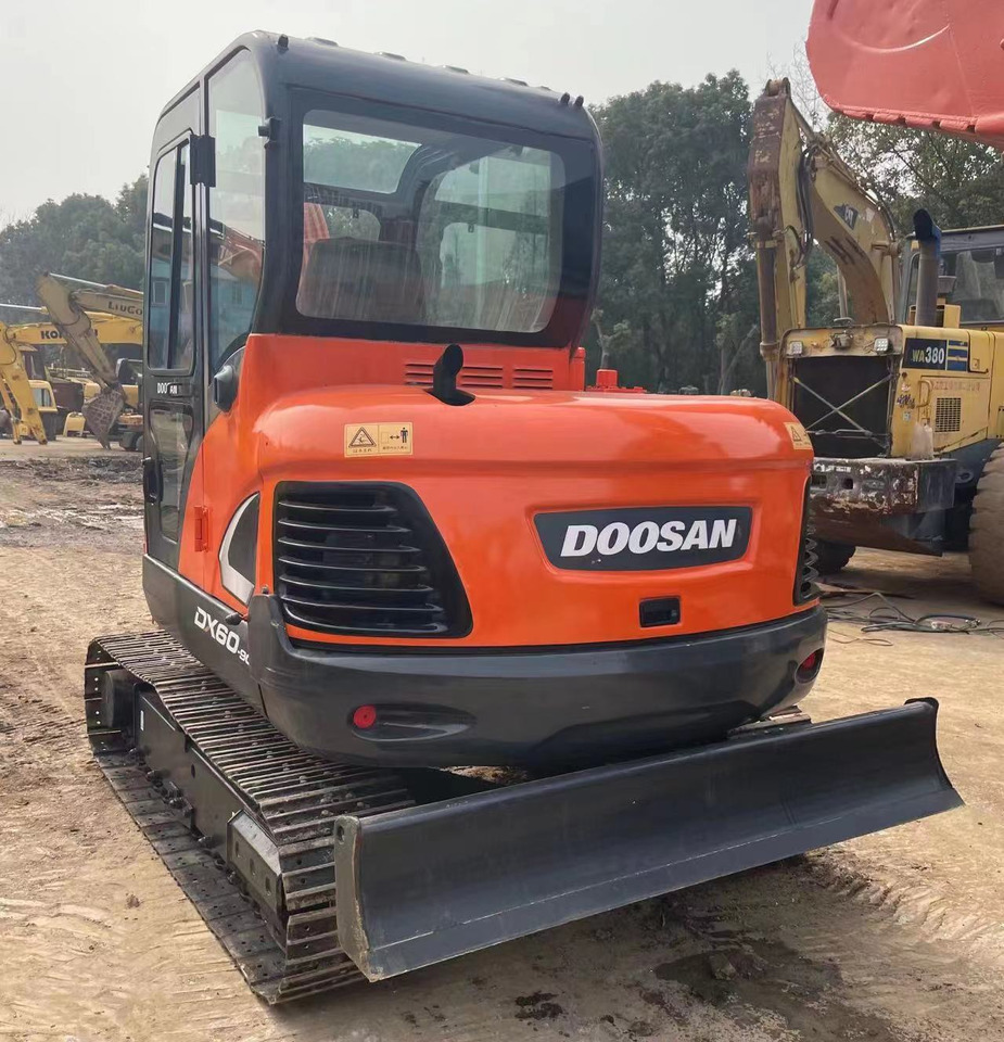 DOOSAN DX60-9C - Bager guseničar: slika 3 DOOSAN DX60-9C - Bager guseničar: slika 3