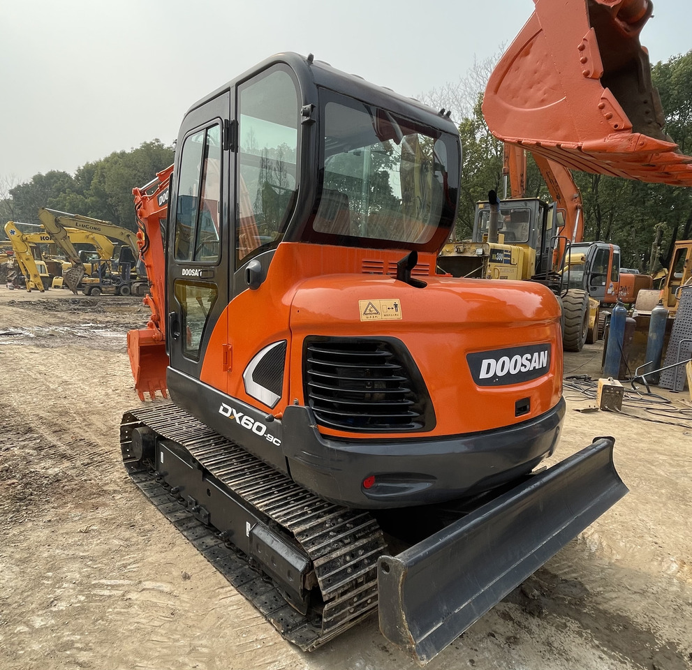 DOOSAN DX60-9C - Bager guseničar: slika 4 DOOSAN DX60-9C - Bager guseničar: slika 4