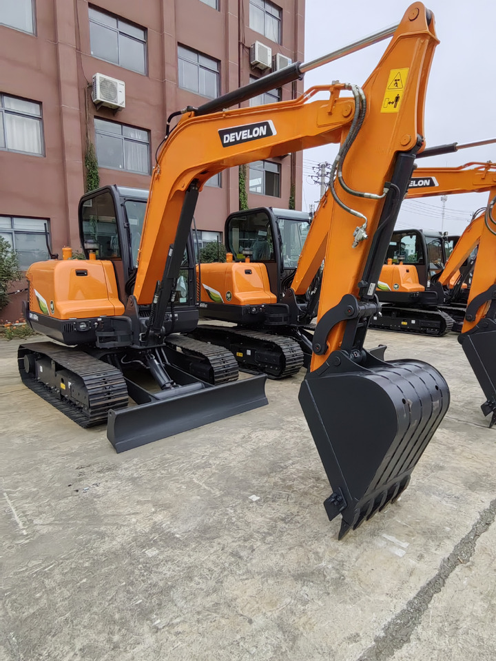 DOOSAN DX60E-10N - Bager guseničar: slika 4 DOOSAN DX60E-10N - Bager guseničar: slika 4