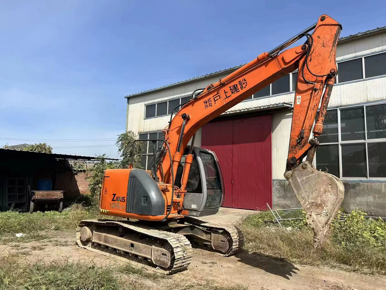 HITACHI ZX135 - Bager guseničar: slika 2 HITACHI ZX135 - Bager guseničar: slika 2