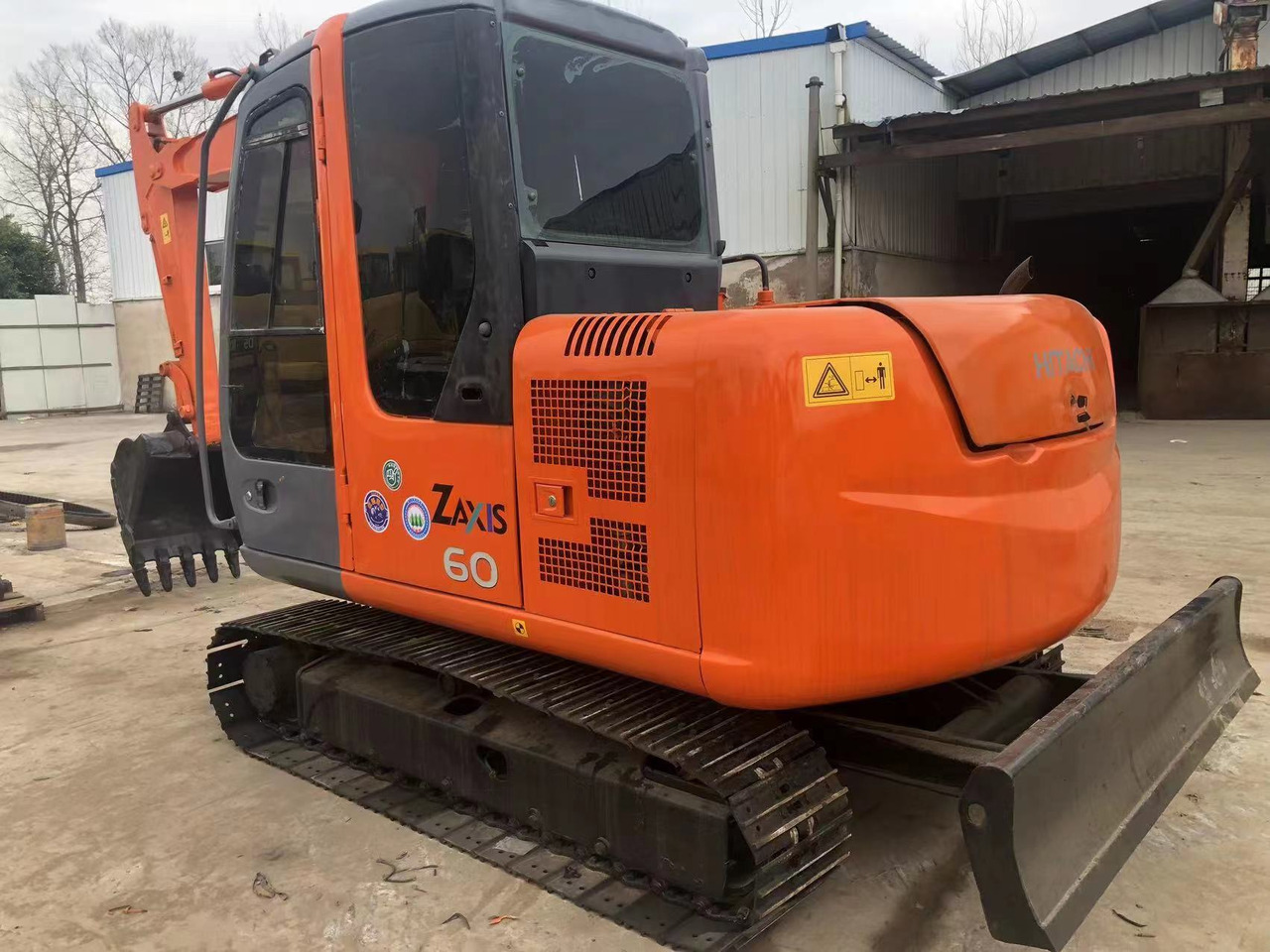 HITACHI ZX60 - Bager guseničar: slika 1 HITACHI ZX60 - Bager guseničar: slika 1