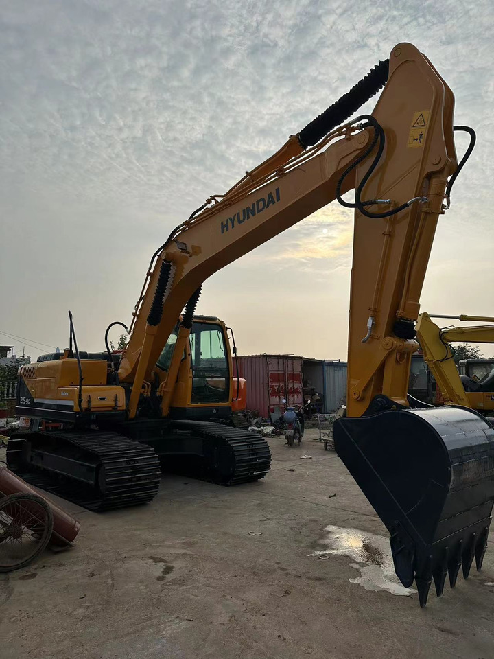 HYUNDAI R215-9C - Bager guseničar: slika 4 HYUNDAI R215-9C - Bager guseničar: slika 4