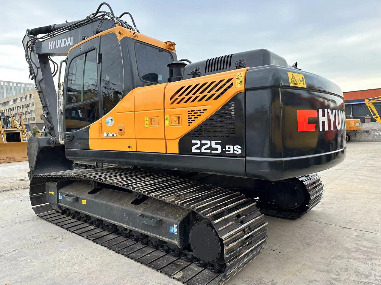 HYUNDAI R225LC-9S - Bager guseničar: slika 4 HYUNDAI R225LC-9S - Bager guseničar: slika 4