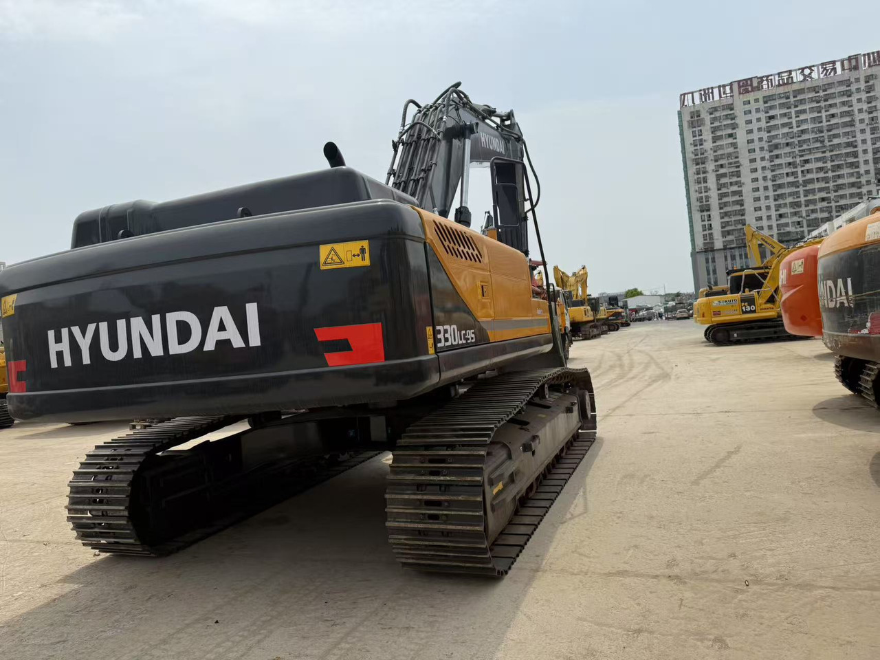 HYUNDAI R330LC-9S - Bager guseničar: slika 3 HYUNDAI R330LC-9S - Bager guseničar: slika 3
