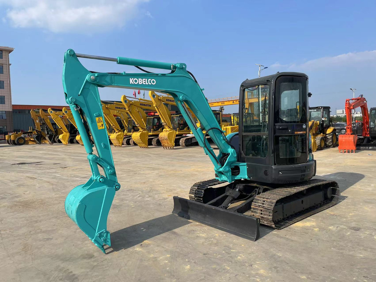 KOBELCO SK55SR - Mini bager: slika 3 KOBELCO SK55SR - Mini bager: slika 3