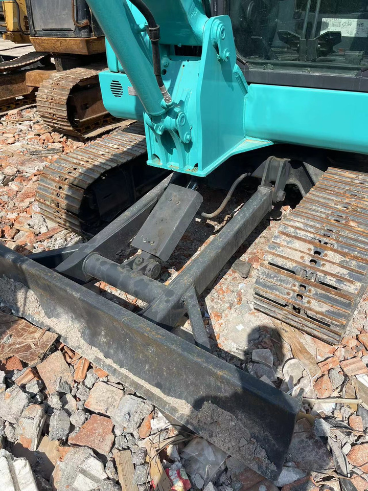 KOBELCO SK60 - Mini bager: slika 2 KOBELCO SK60 - Mini bager: slika 2
