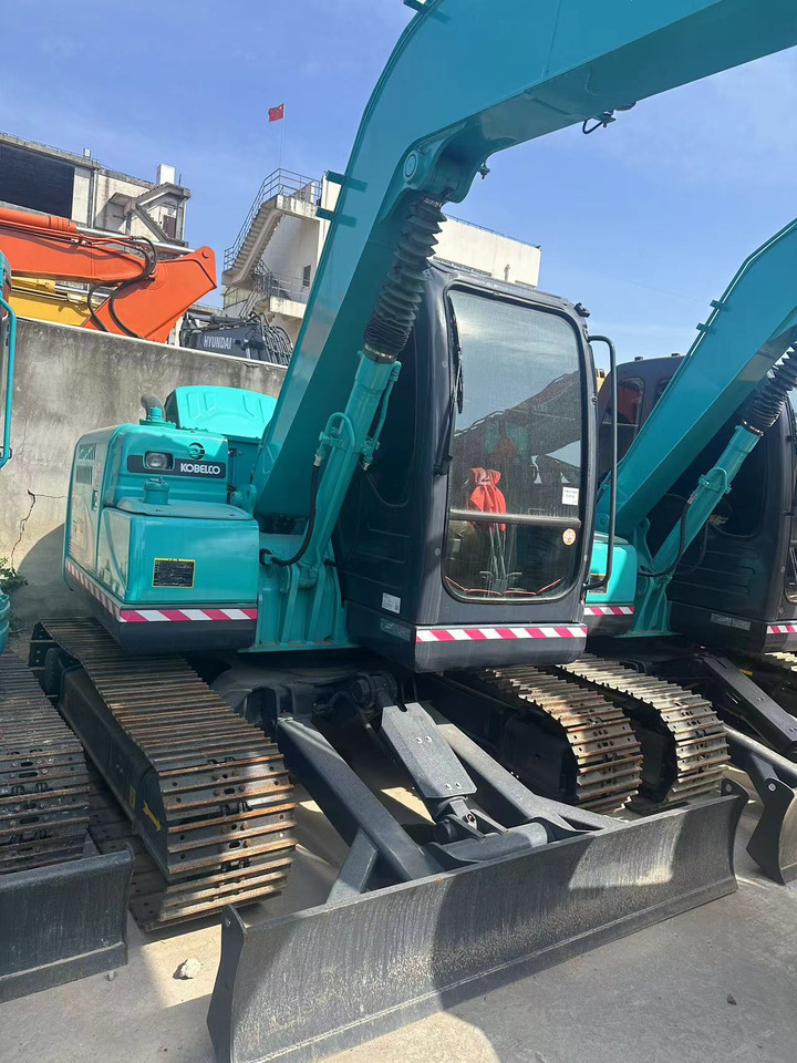 KOBELCO SK75 - Mini bager: slika 1 KOBELCO SK75 - Mini bager: slika 1