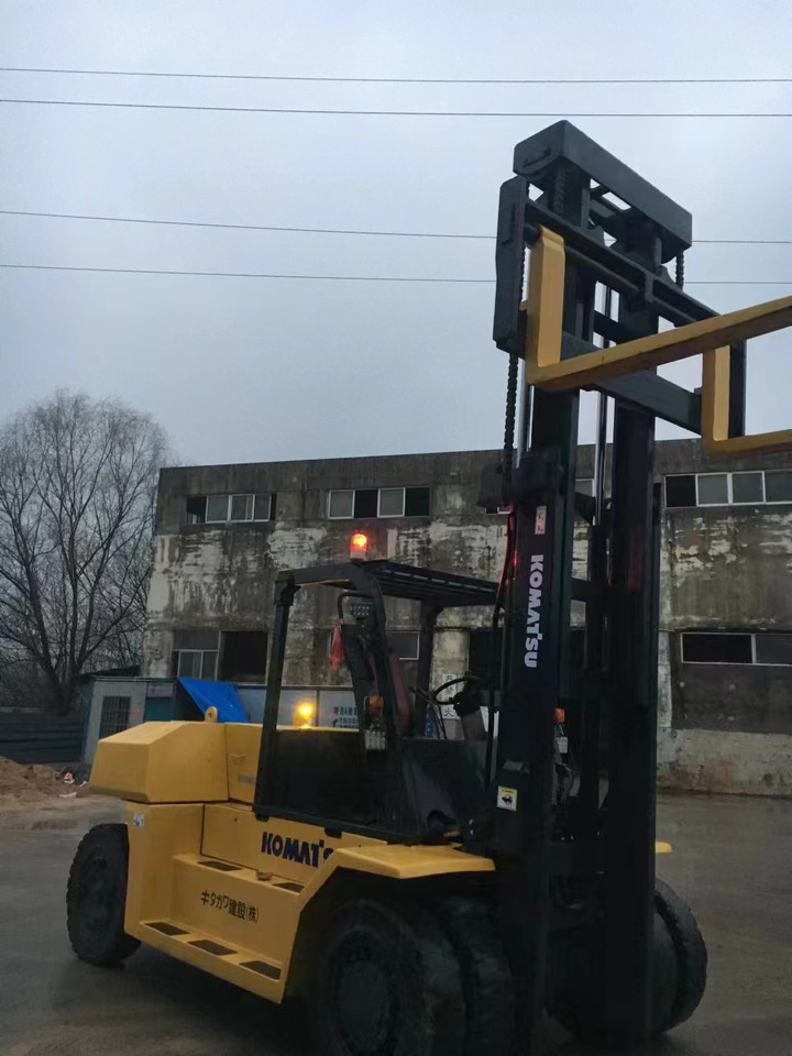 KOMATSU 15-ton - Dizel viljuškar: slika 3 KOMATSU 15-ton - Dizel viljuškar: slika 3