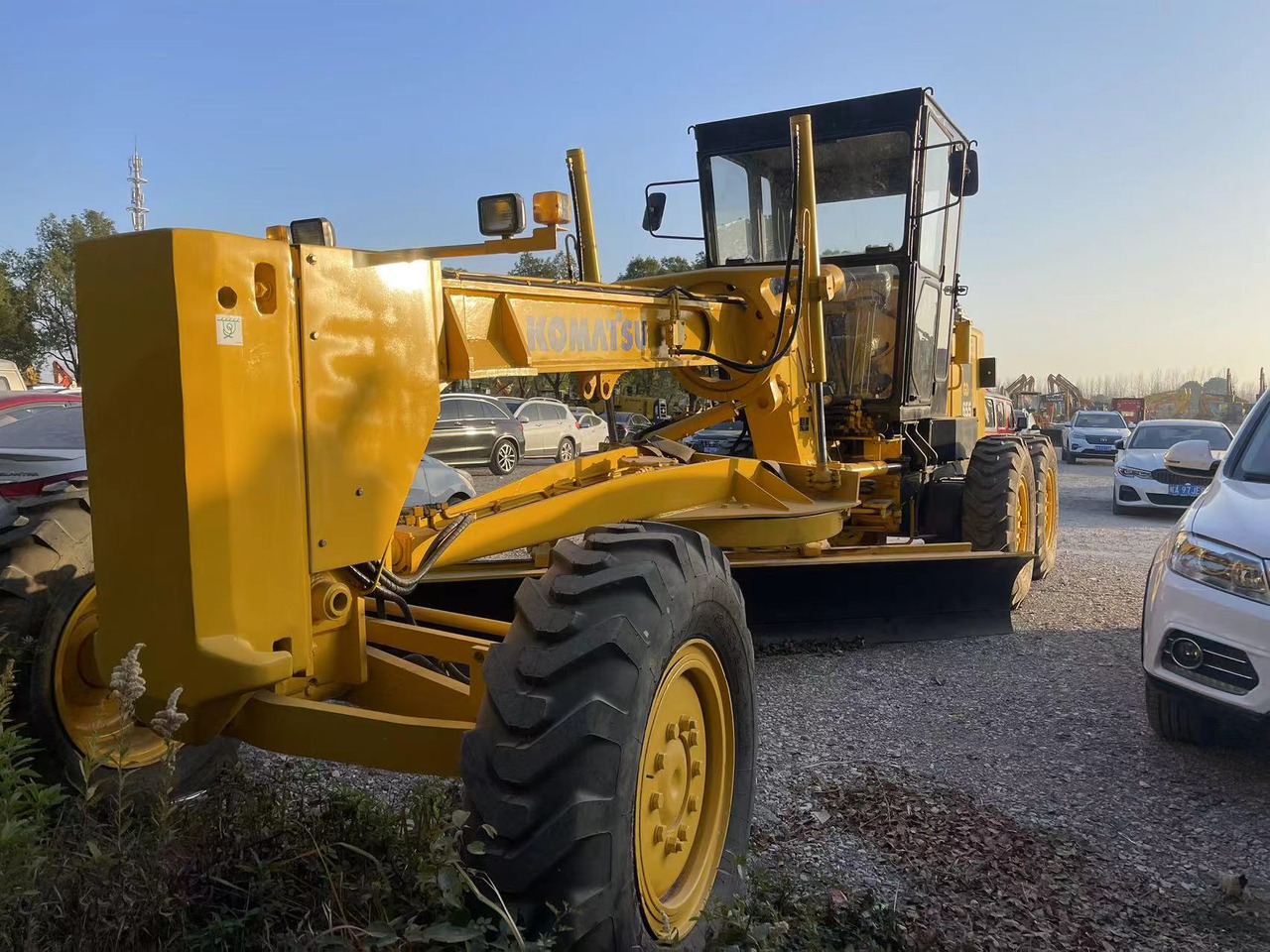 KOMATSU GD655 - Grejder: slika 1 KOMATSU GD655 - Grejder: slika 1