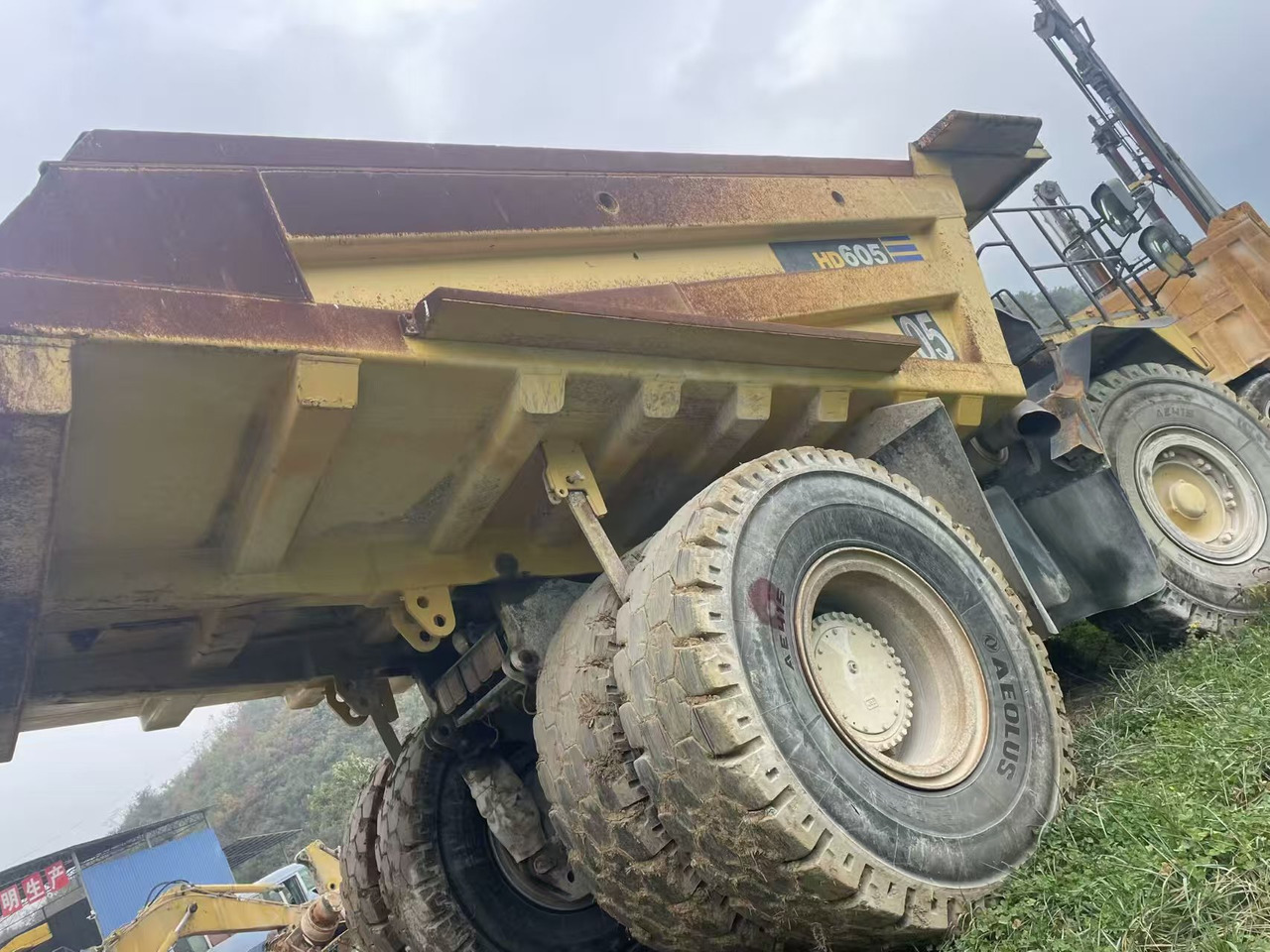 KOMATSU HD605 - Istovarivač: slika 4 KOMATSU HD605 - Istovarivač: slika 4