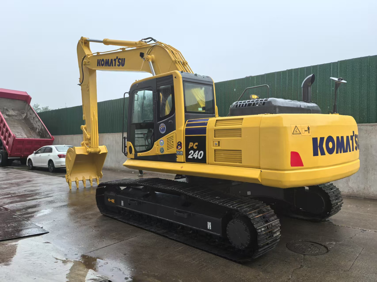 KOMATSU PC240LC-8M0 - Bager guseničar: slika 1 KOMATSU PC240LC-8M0 - Bager guseničar: slika 1