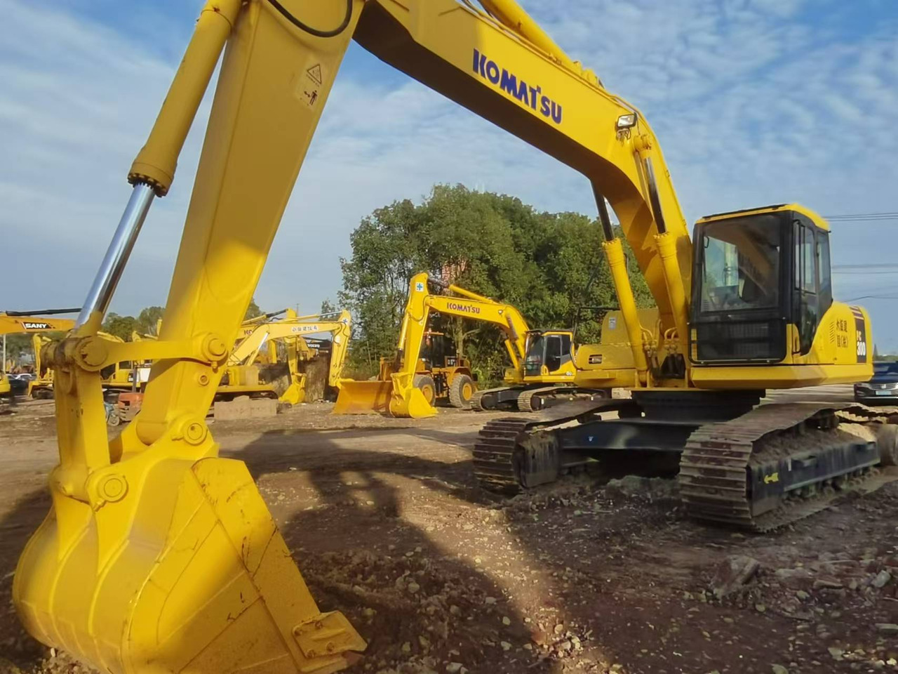 KOMATSU PC300-7 - Bager guseničar: slika 1 KOMATSU PC300-7 - Bager guseničar: slika 1
