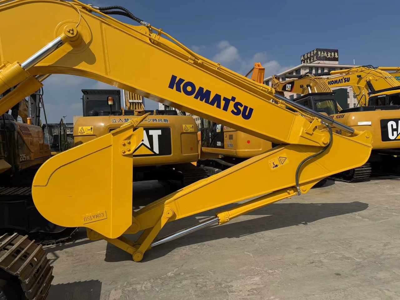 KOMATSU PC300-8 - Bager guseničar: slika 4 KOMATSU PC300-8 - Bager guseničar: slika 4