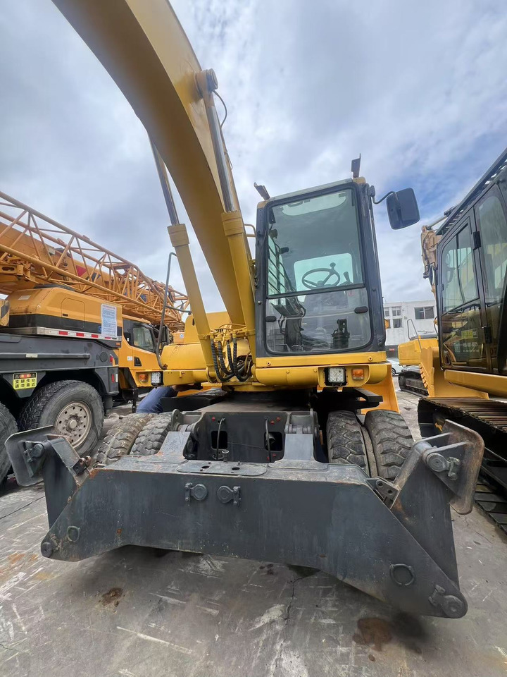 KOMATSU PW150 - Bager točkaš: slika 1 KOMATSU PW150 - Bager točkaš: slika 1