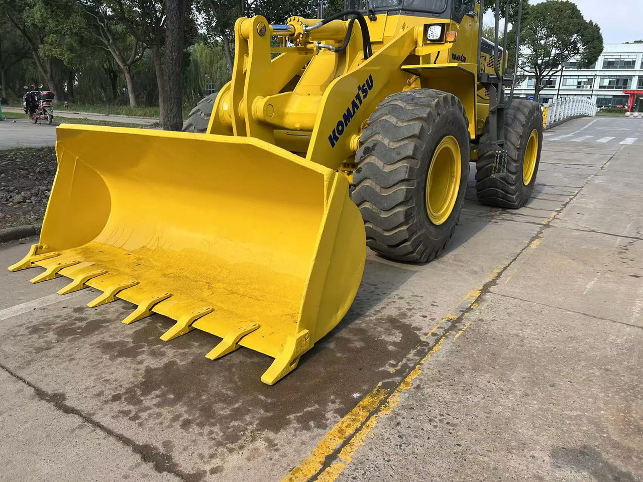 KOMATSU WA320-3 - Utovarivač točkaš: slika 3 KOMATSU WA320-3 - Utovarivač točkaš: slika 3
