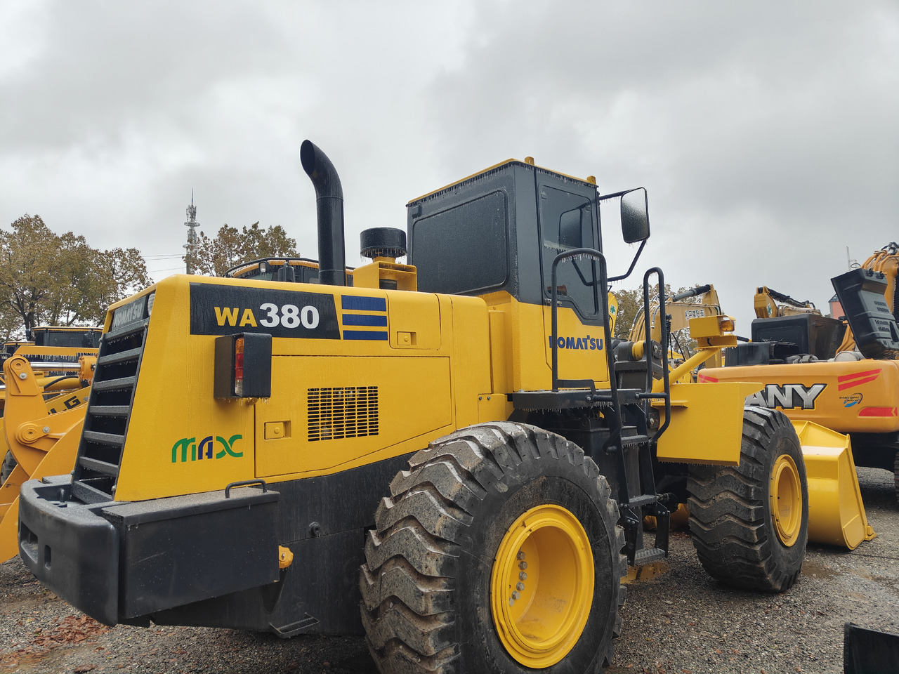 KOMATSU WA380-3 - Utovarivač točkaš: slika 2 KOMATSU WA380-3 - Utovarivač točkaš: slika 2