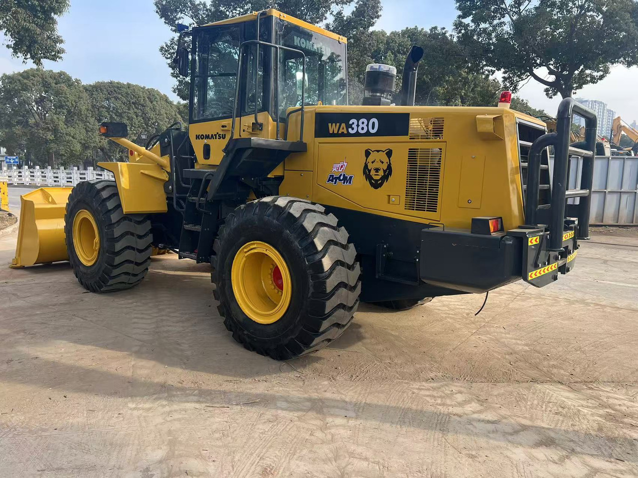 KOMATSU WA380-6 - Utovarivač točkaš: slika 3 KOMATSU WA380-6 - Utovarivač točkaš: slika 3