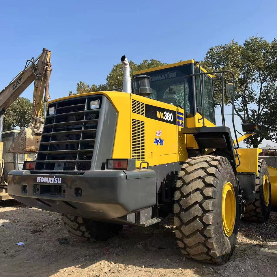 KOMATSU WA380-6 - Utovarivač točkaš: slika 3 KOMATSU WA380-6 - Utovarivač točkaš: slika 3