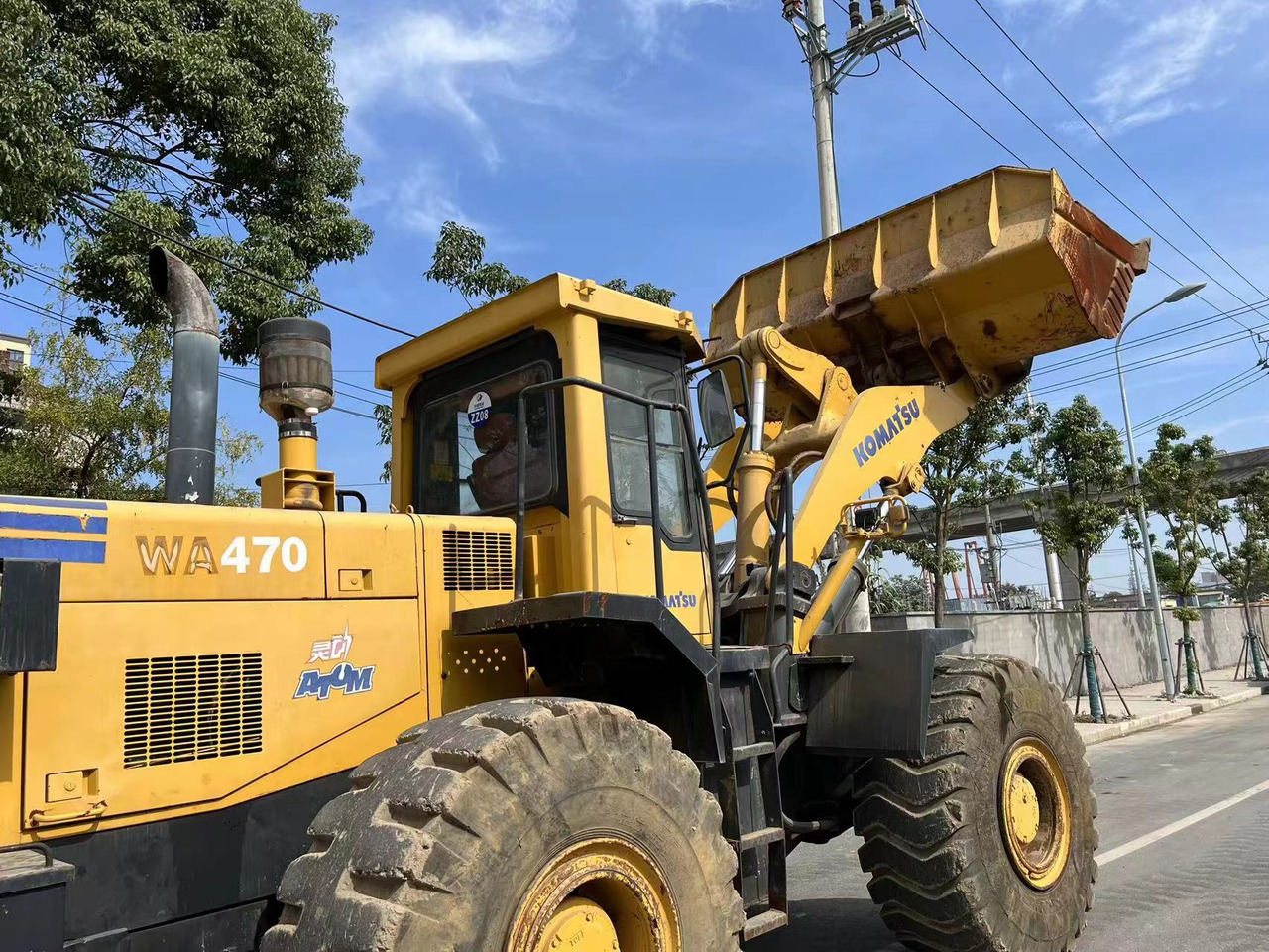 KOMATSU WA470-3 - Utovarivač točkaš: slika 4 KOMATSU WA470-3 - Utovarivač točkaš: slika 4