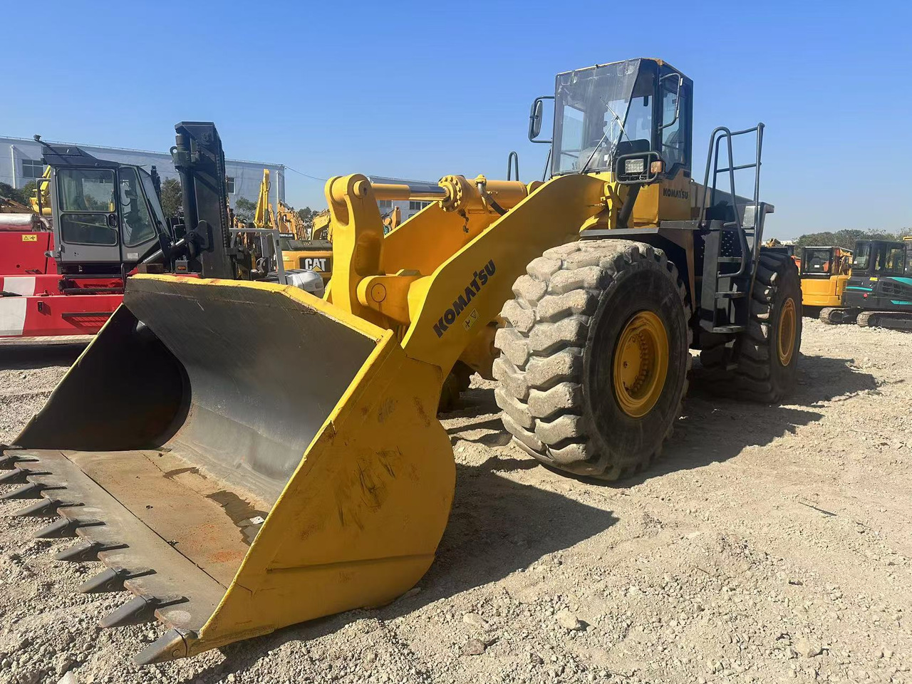 KOMATSU WA500-3 - Utovarivač točkaš: slika 4 KOMATSU WA500-3 - Utovarivač točkaš: slika 4
