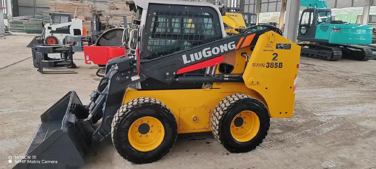 Liugong CLG385B - Mini utovarivač: slika 1 Liugong CLG385B - Mini utovarivač: slika 1