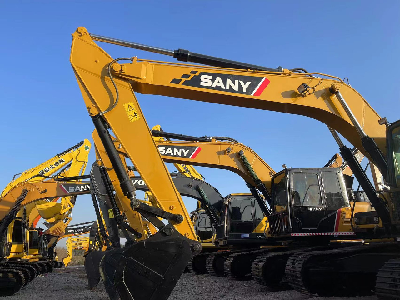 SANY SY235C - Bager guseničar: slika 2 SANY SY235C - Bager guseničar: slika 2