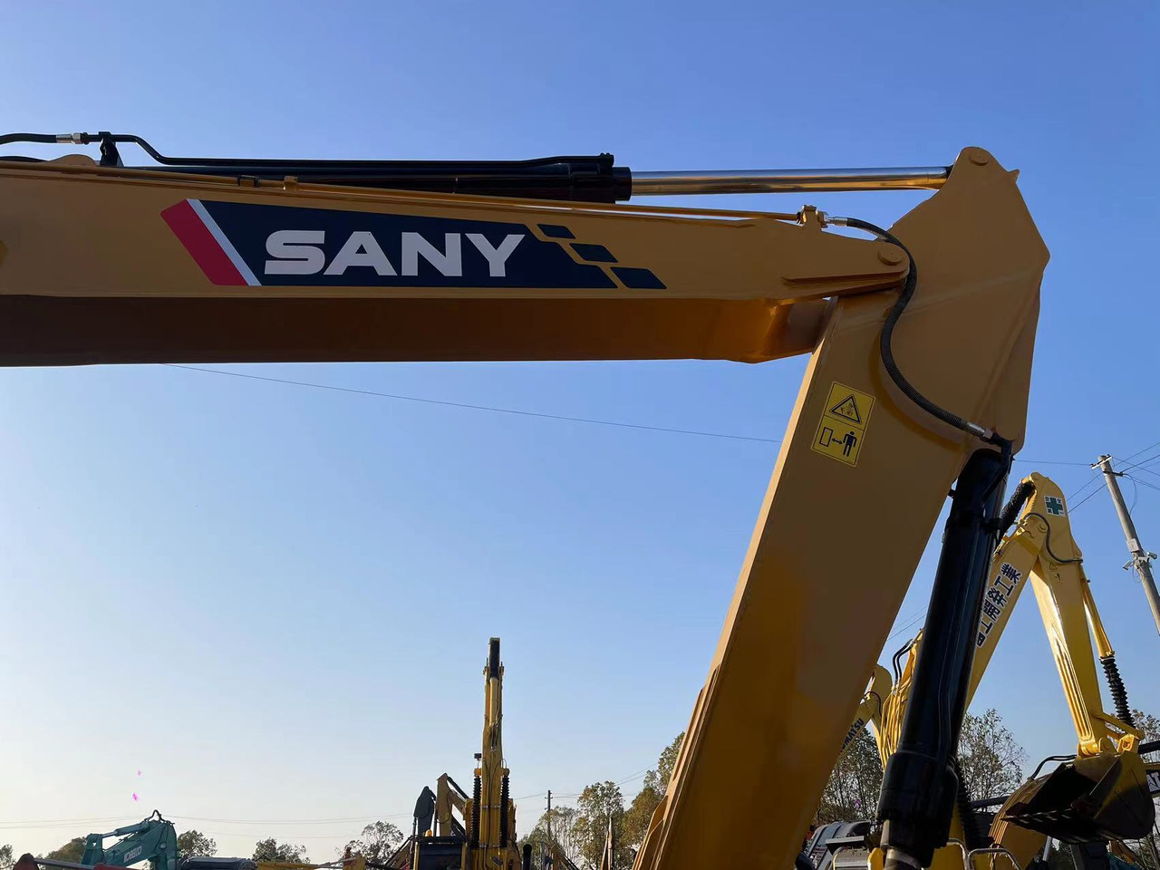 SANY SY235C - Bager guseničar: slika 4 SANY SY235C - Bager guseničar: slika 4