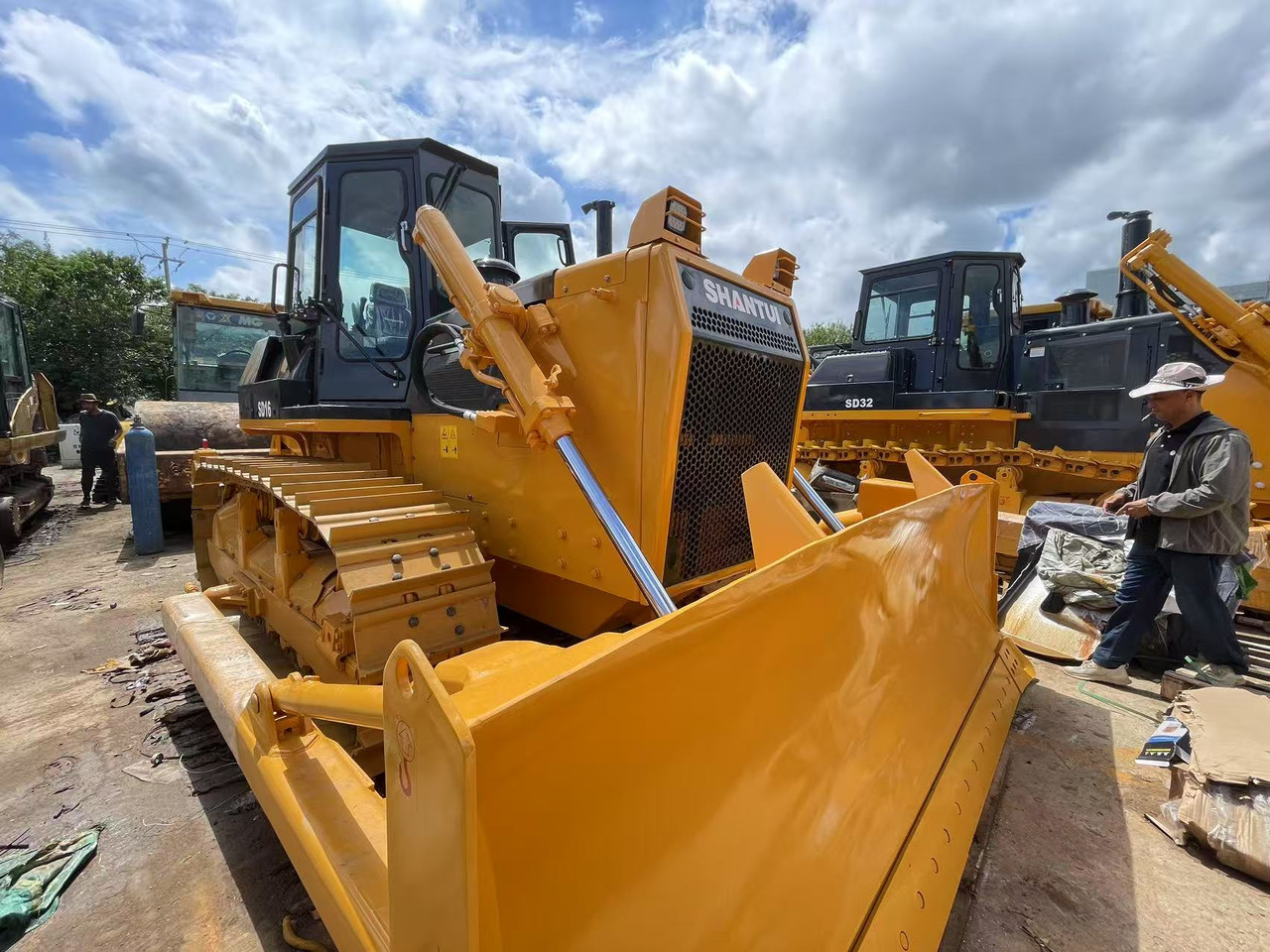 SHANTUI SD16 - Buldožer: slika 2 SHANTUI SD16 - Buldožer: slika 2