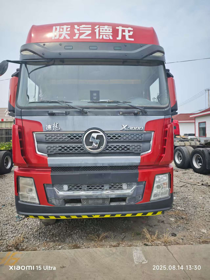 SHACMAN X3000 6x4 - Tegljač: slika 1 SHACMAN X3000 6x4 - Tegljač: slika 1