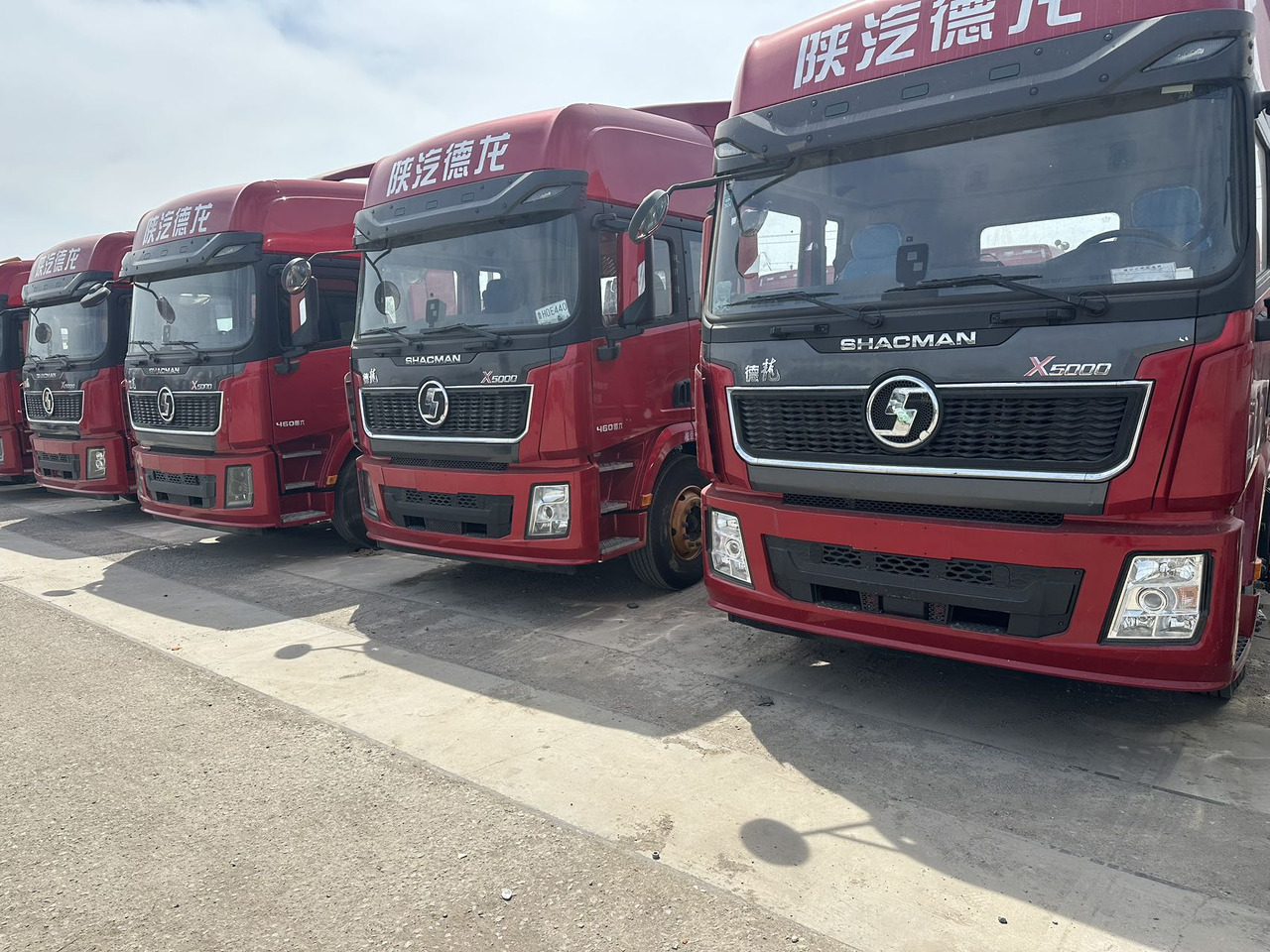 SHACMAN X5000 6x4 - Tegljač: slika 1 SHACMAN X5000 6x4 - Tegljač: slika 1