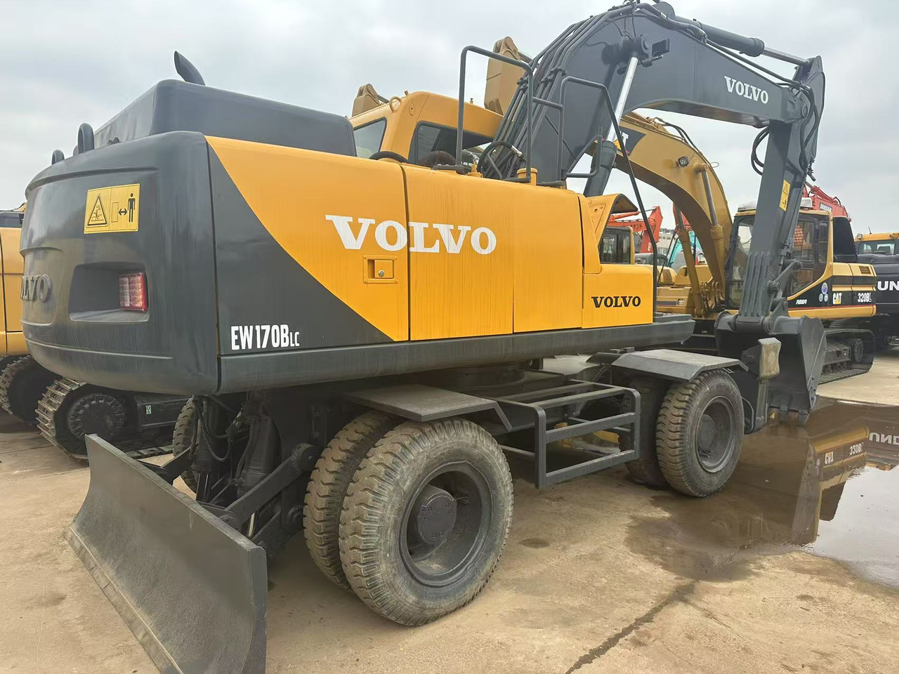 VOLVO EW170BLC - Bager točkaš: slika 1 VOLVO EW170BLC - Bager točkaš: slika 1