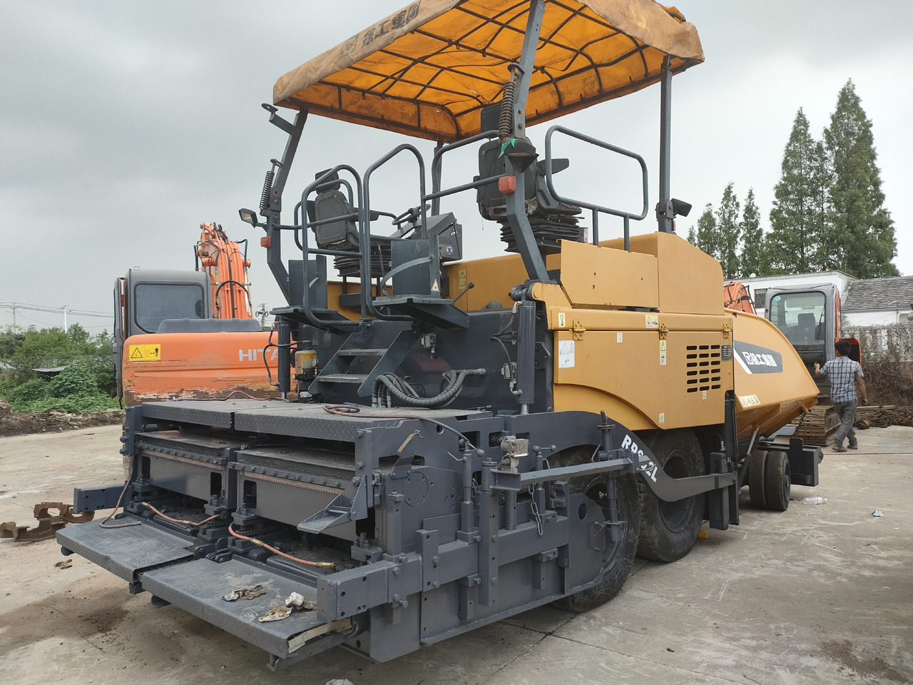 XCMG RP602L - Asfaltni finišer: slika 4 XCMG RP602L - Asfaltni finišer: slika 4