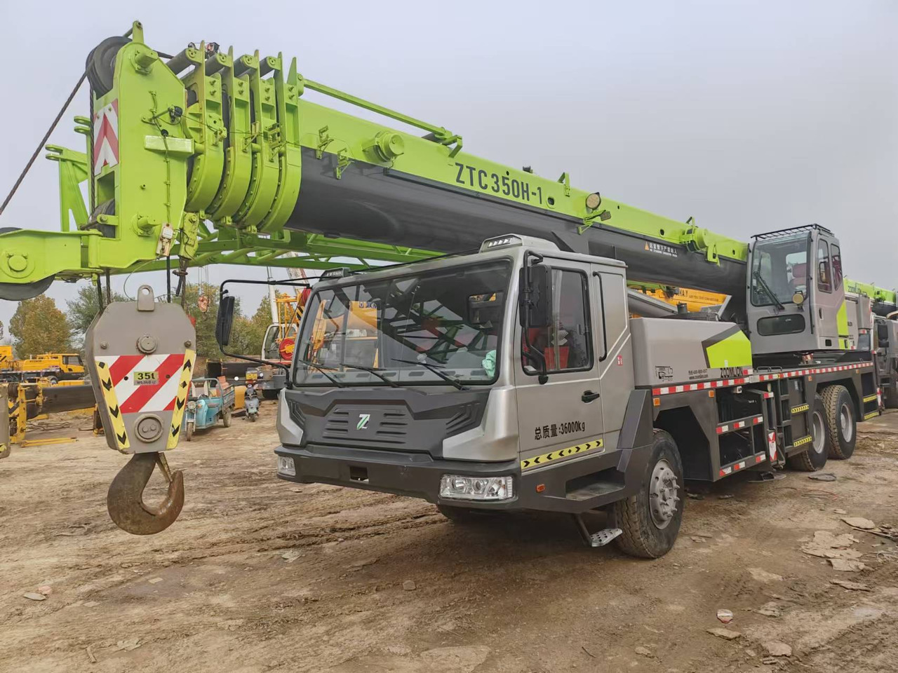 ZOOMLION ZTC350H - Pokretni kran: slika 1 ZOOMLION ZTC350H - Pokretni kran: slika 1