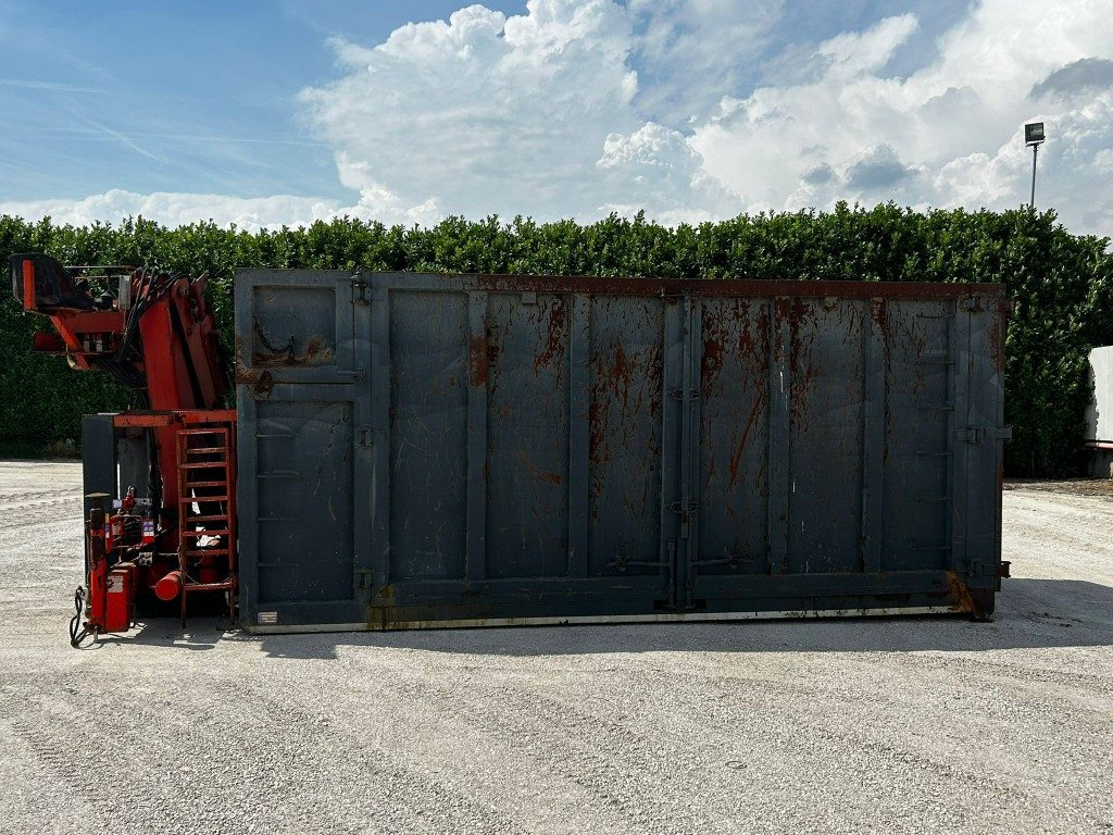 CONTAINER SCARRABILE USATO A CIELO APERTO CON GRU - Abrol kontejner: slika 3 CONTAINER SCARRABILE USATO A CIELO APERTO CON GRU - Abrol kontejner: slika 3