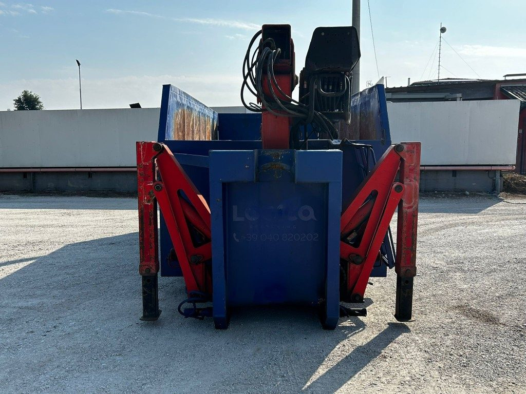 CONTAINER SCARRABILE USATO A CIELO APERTO + GRU - Abrol kontejner: slika 2 CONTAINER SCARRABILE USATO A CIELO APERTO + GRU - Abrol kontejner: slika 2