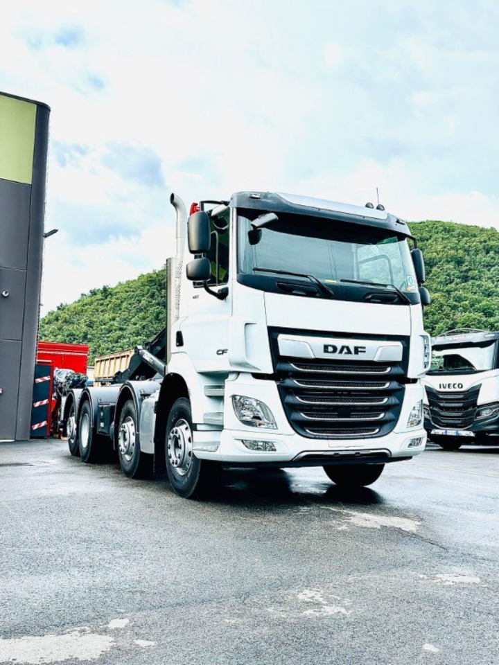 DAF CF85 NUOVO SCARRABILE - Kamion sa hidrauličnom kukom: slika 1 DAF CF85 NUOVO SCARRABILE - Kamion sa hidrauličnom kukom: slika 1