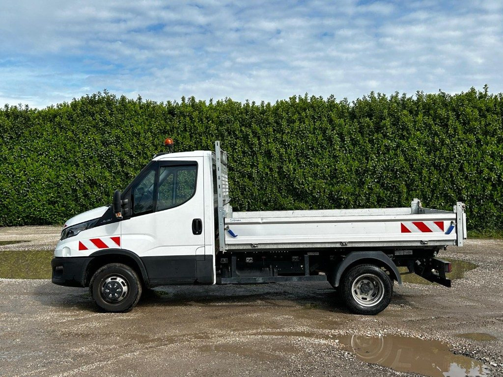 IVECO DAILY 35.140 RIBALTABILE - Dostavno vozilo istovarivač: slika 5 IVECO DAILY 35.140 RIBALTABILE - Dostavno vozilo istovarivač: slika 5