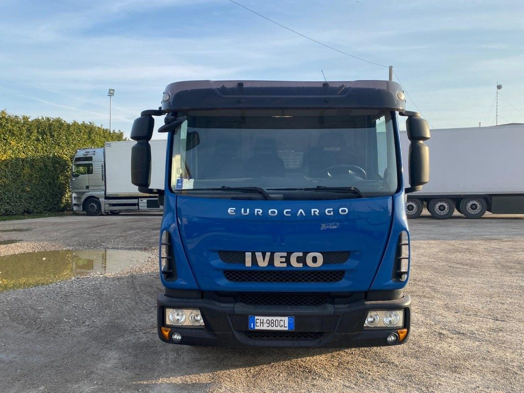 IVECO EUROCARGO 75E18 SCARRABILE - Kamion sa hidrauličnom kukom: slika 2 IVECO EUROCARGO 75E18 SCARRABILE - Kamion sa hidrauličnom kukom: slika 2
