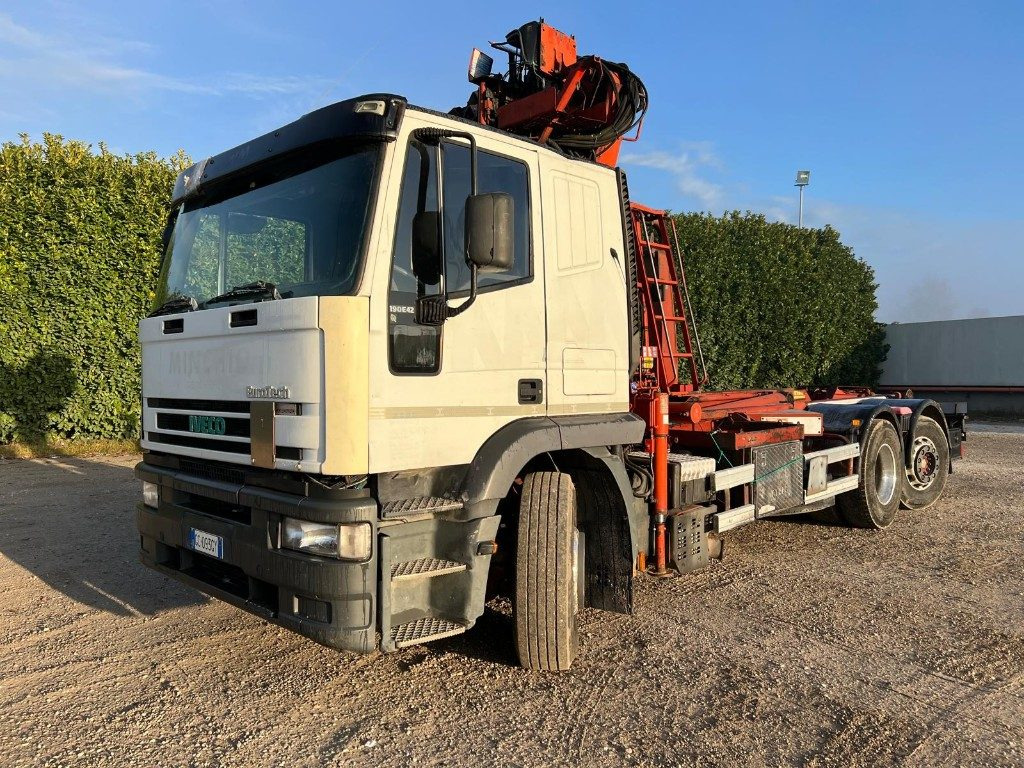 IVECO EUROTECH 440E43 SCARRABILE CON GRU - Kamion sa hidrauličnom kukom: slika 1 IVECO EUROTECH 440E43 SCARRABILE CON GRU - Kamion sa hidrauličnom kukom: slika 1