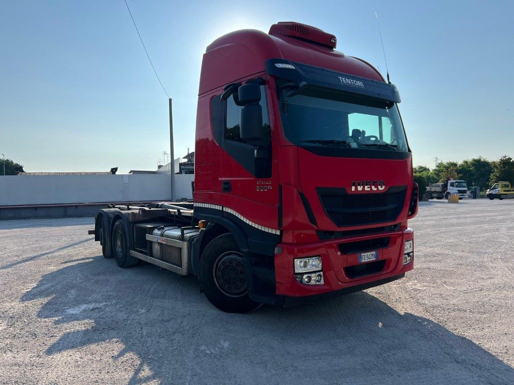 IVECO STRALIS 500 SCARRABILE - Kamion sa hidrauličnom kukom: slika 2 IVECO STRALIS 500 SCARRABILE - Kamion sa hidrauličnom kukom: slika 2