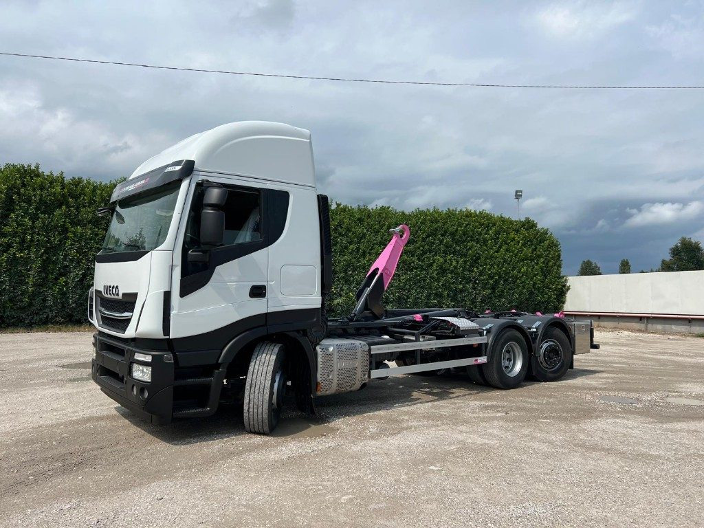 IVECO STRALIS 510 SCARRABILE - Kamion sa hidrauličnom kukom: slika 2 IVECO STRALIS 510 SCARRABILE - Kamion sa hidrauličnom kukom: slika 2
