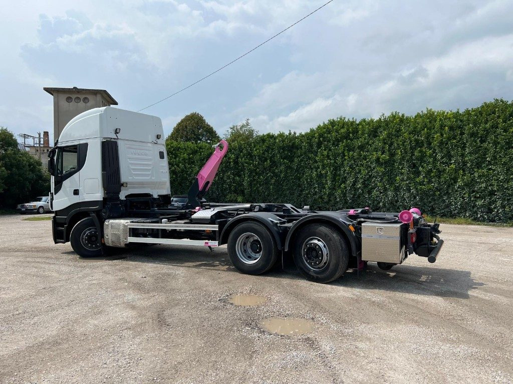 IVECO STRALIS 510 SCARRABILE - Kamion sa hidrauličnom kukom: slika 4 IVECO STRALIS 510 SCARRABILE - Kamion sa hidrauličnom kukom: slika 4