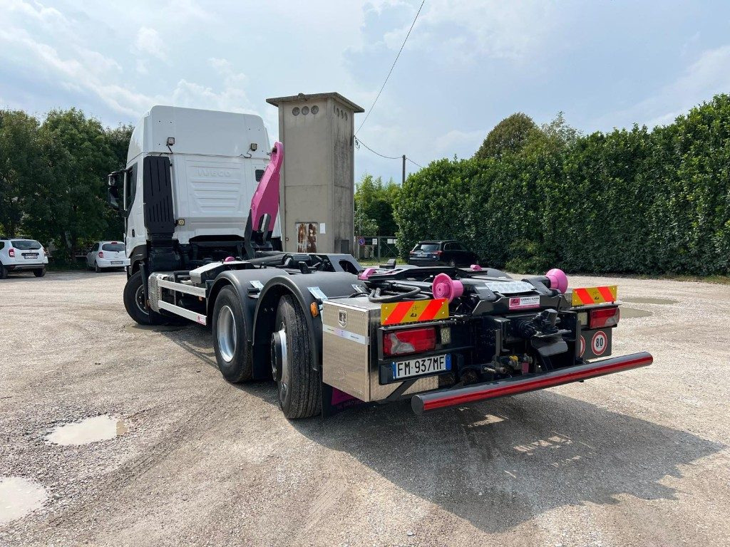 IVECO STRALIS 510 SCARRABILE - Kamion sa hidrauličnom kukom: slika 5 IVECO STRALIS 510 SCARRABILE - Kamion sa hidrauličnom kukom: slika 5